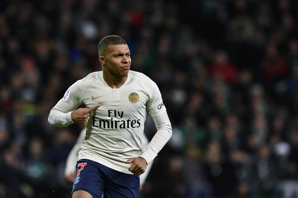 黄金按兵不动在等什么？